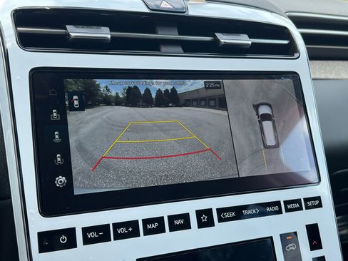 New 2024 Hyundai Tucson Limited image 25