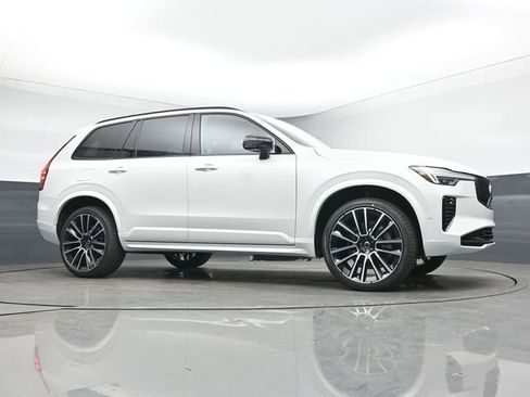 New 2026 Volvo XC90 B6 Ultra w/ Protection Package Premier image 38