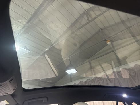 Used 2022 Volkswagen ID.4 Pro S image 21