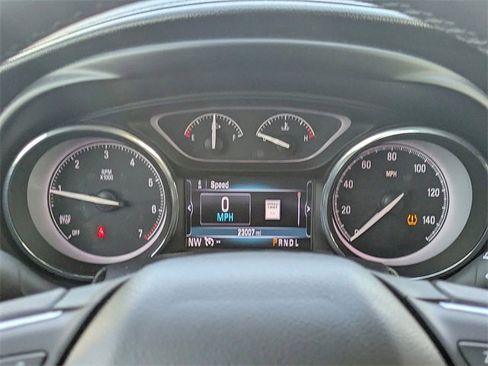 Used 2019 Buick Envision Essence image 32