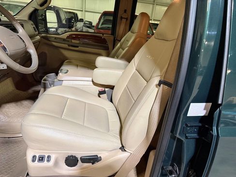 Used 2001 Ford F350 Lariat image 5