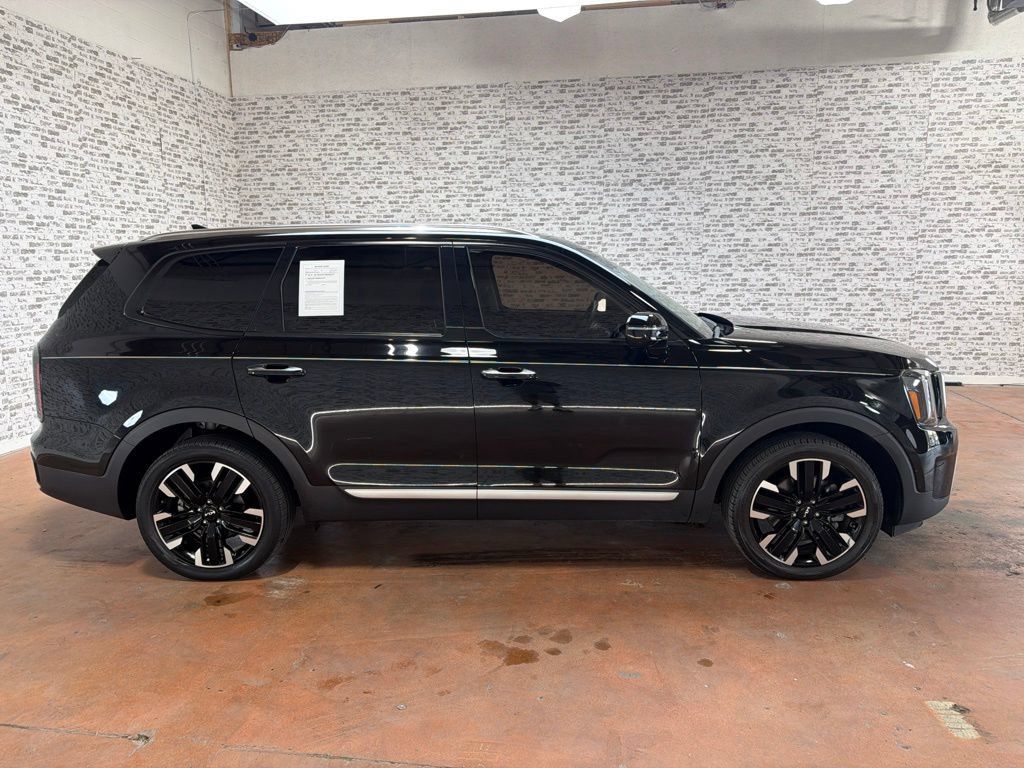 Used 2024 Kia Telluride SX FWD image 8