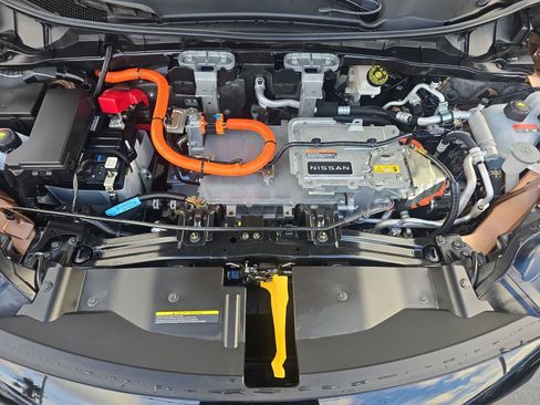 Used 2023 Nissan Ariya FWD image 32