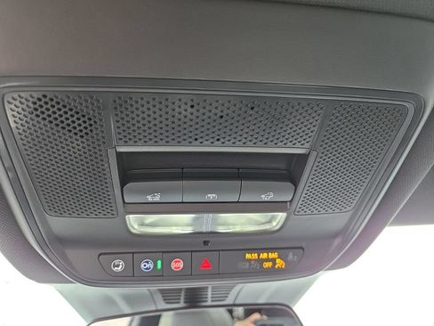 Certified 2025 Chevrolet Blazer EV LT AWD/4WD image 24