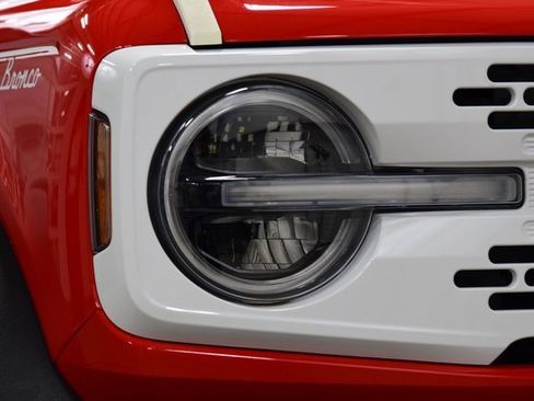 Used 2022 Ford Bronco Badlands image 10