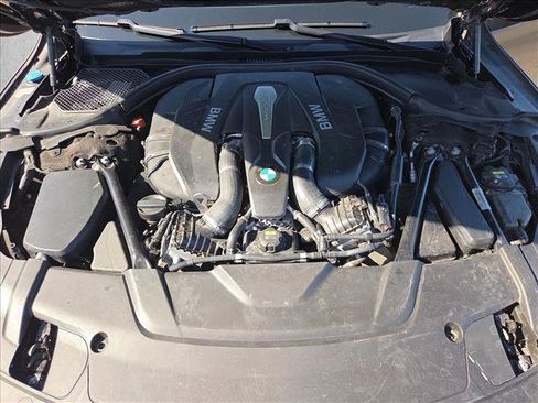 Used 2016 BMW 750i xDrive AWD/4WD image 25