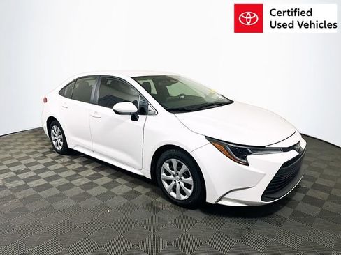 Certified 2024 Toyota Corolla LE image 1