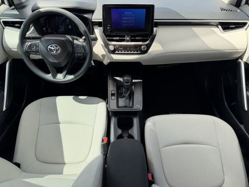 Used 2026 Toyota Corolla Cross L FWD image 12
