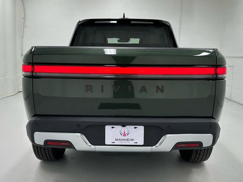 Used 2023 Rivian R1T Adventure image 7
