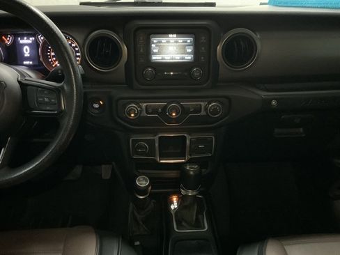 Used 2018 Jeep Wrangler Unlimited Sport AWD/4WD image 23
