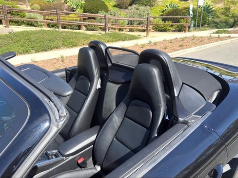 Used 2017 Porsche 718 Boxster image 3