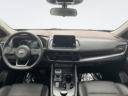 Used 2023 Nissan Rogue SV w/ SV Premium B Package image 14