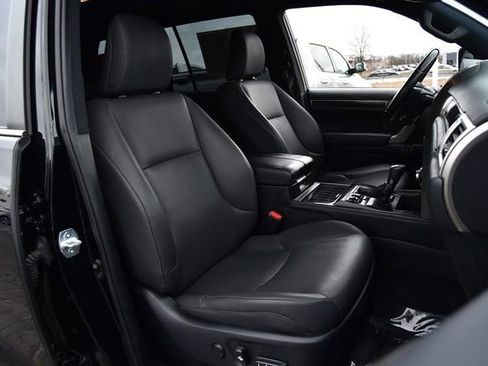 Used 2021 Lexus GX 460 Premium w/ Premium Package image 23