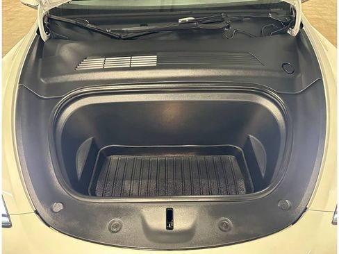 Used 2021 Tesla Model Y Long Range AWD/4WD image 4