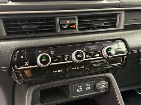 Used 2023 Honda Pilot EX-L image 22