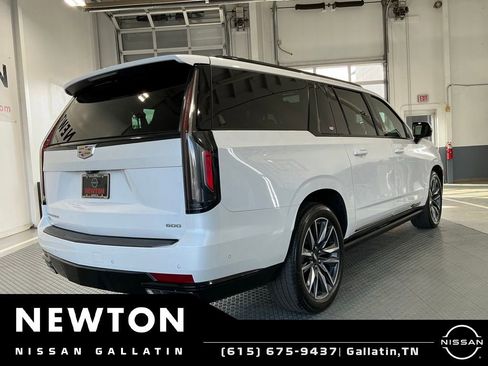 Used 2021 Cadillac Escalade ESV Sport Platinum RWD image 33
