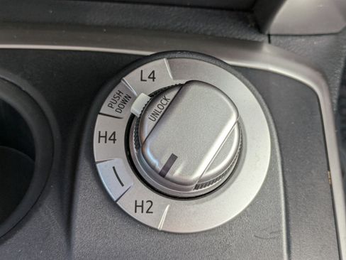 Used 2017 Toyota 4Runner SR5 Premium AWD/4WD image 28