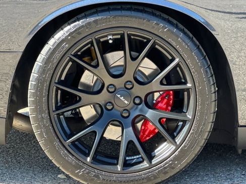 Used 2016 Dodge Challenger SRT Hellcat RWD image 25