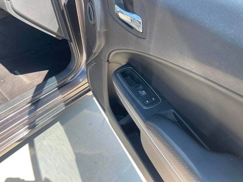 Used 2014 Dodge Charger SE RWD image 13
