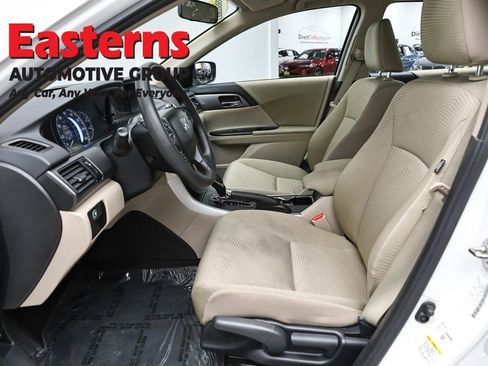 Used 2015 Honda Accord LX image 14
