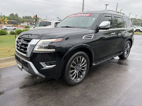 Used 2023 Nissan Armada Platinum w/ Captain's Chairs Package AWD/4WD image 3