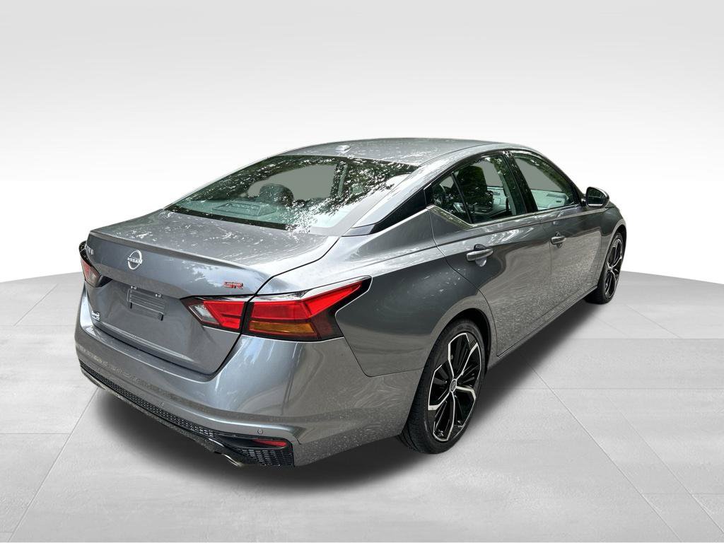 Used 2024 Nissan Altima 2.5 SR FWD image 5