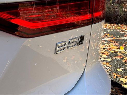 New 2026 Volvo V60 B5 Cross Country Plus w/ Protection Package Premier image 9