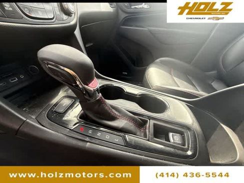 Certified 2022 Chevrolet Equinox RS w/ RS Leather Package AWD/4WD image 17