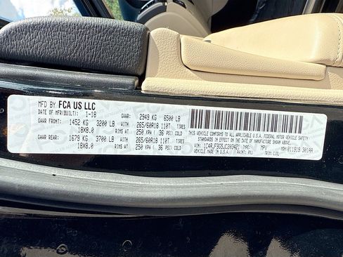 Used 2018 Jeep Grand Cherokee Limited image 43