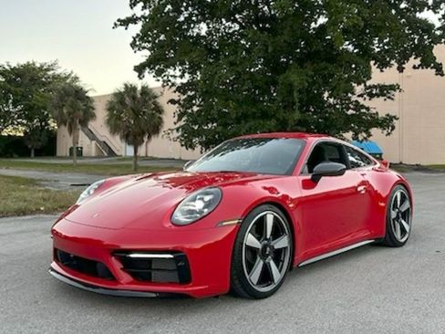 Used 2024 Porsche 911 Carrera T image 1