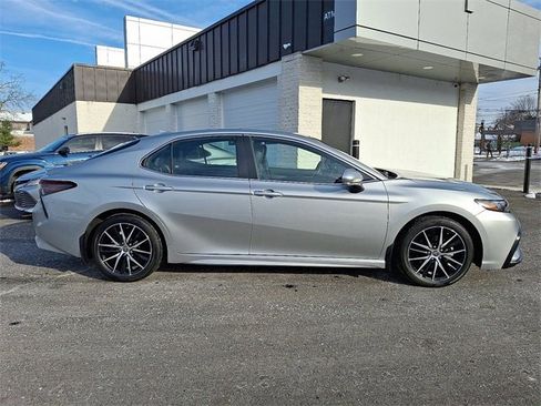 Certified 2023 Toyota Camry SE image 7