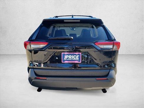 Used 2025 Toyota RAV4 XLE Premium image 6