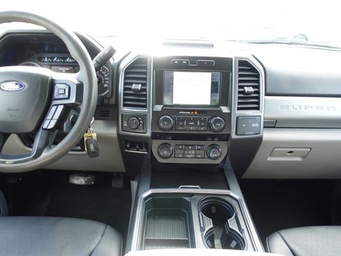 Used 2022 Ford F250 XLT image 38
