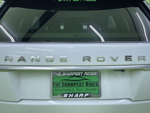 Used 2016 Land Rover Range Rover HSE image 12