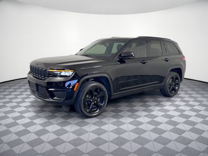 Used 2023 Jeep Grand Cherokee Altitude