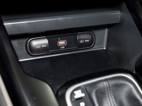 Certified 2020 Kia Soul LX FWD image 22