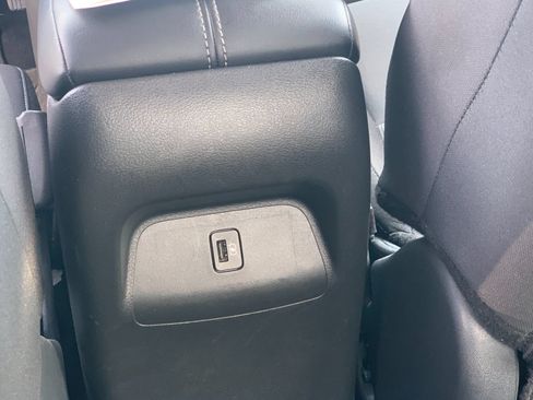 Used 2025 Nissan Sentra SV FWD image 16