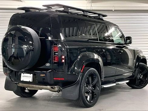 Certified 2023 Land Rover Defender 110 X-Dynamic SE image 13