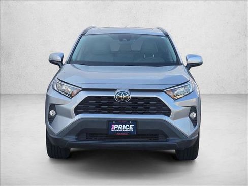 Used 2021 Toyota RAV4 XLE Premium FWD image 2