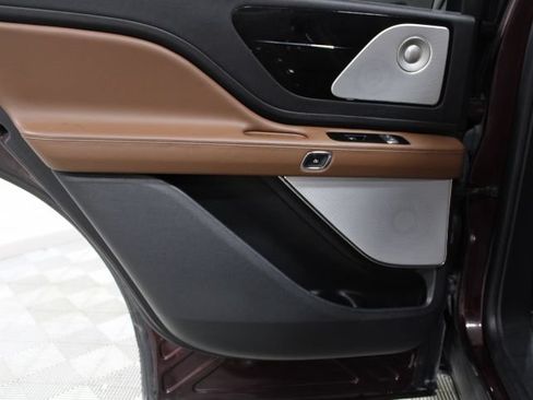 Used 2022 Lincoln Aviator Reserve w/ Equipment Group 201A AWD/4WD image 24
