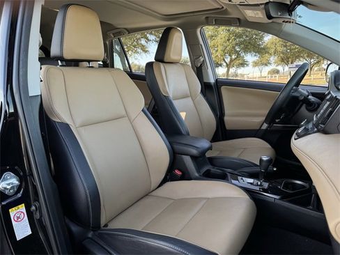 Used 2018 Toyota RAV4 Limited w/ All Weather Liner Package image 30