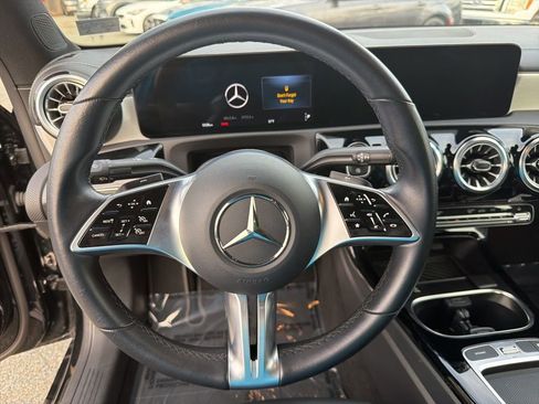 Used 2025 Mercedes-Benz CLA 250 image 16