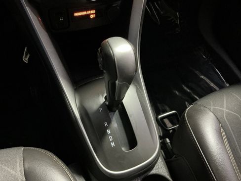 Used 2019 Chevrolet Trax LT w/ LT Convenience Package image 30