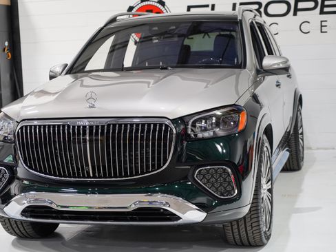 Used 2024 Mercedes-Benz Maybach GLS 600 4MATIC image 34