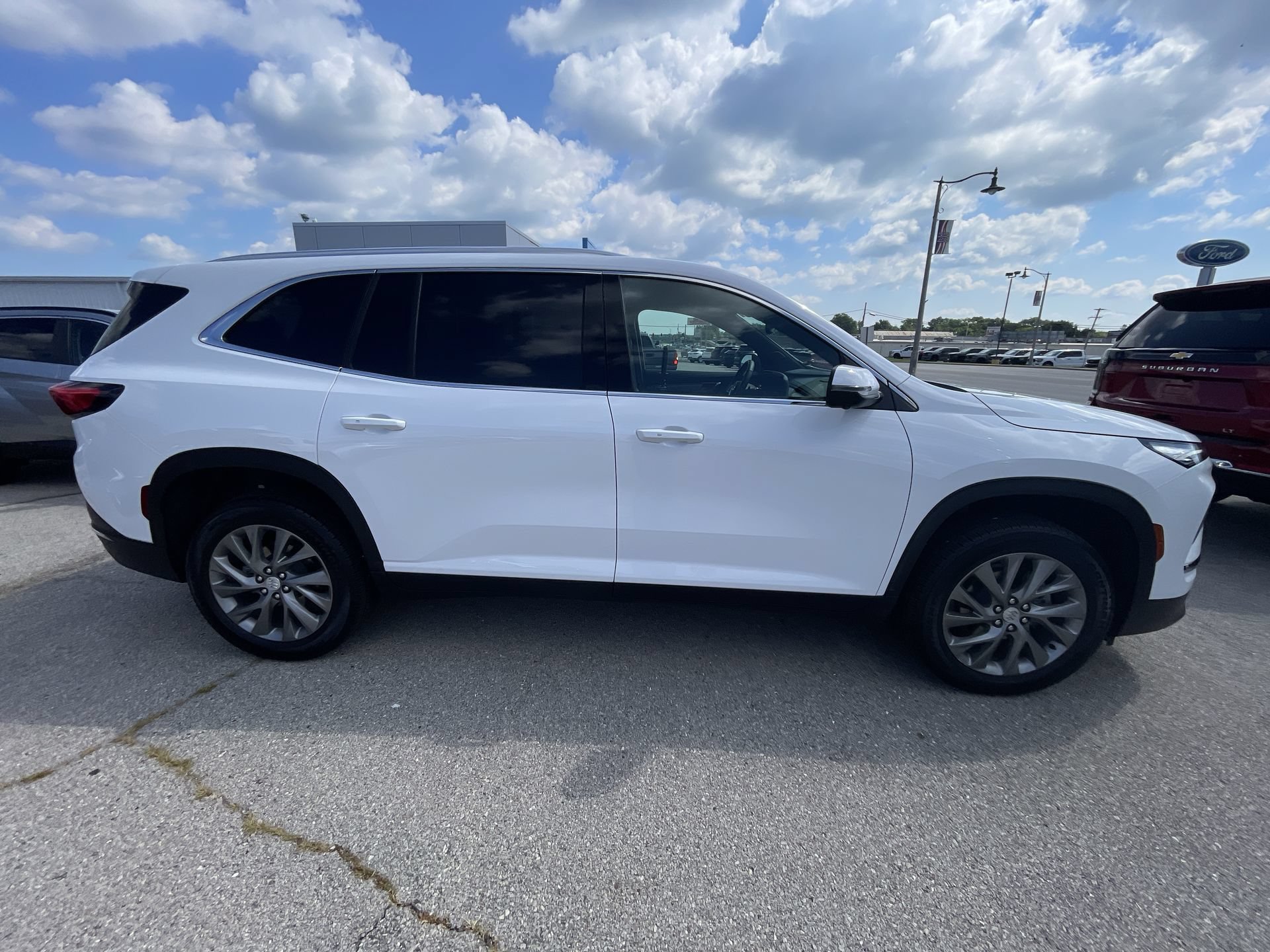 Used 2026 Buick Enclave Preferred AWD/4WD image 32