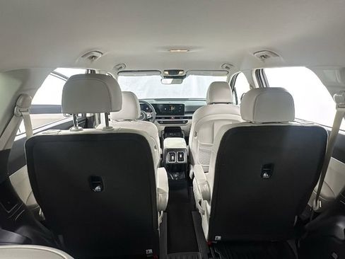 Used 2025 Kia Sorento EX image 19