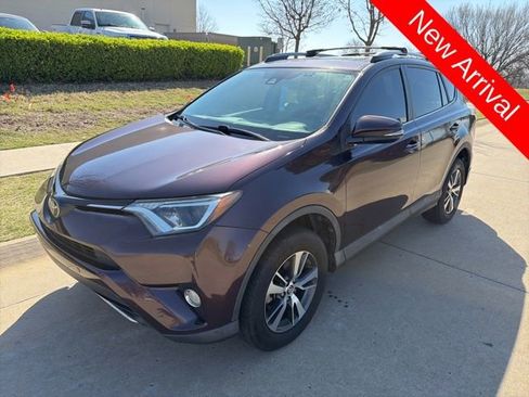 Used 2017 Toyota RAV4 XLE image 10