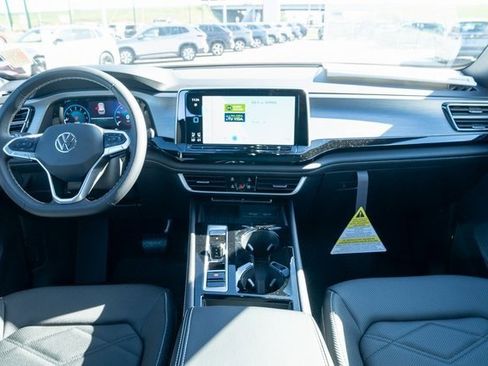 New 2026 Volkswagen Atlas Cross Sport SE image 28