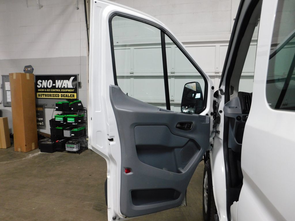 Used 2018 Ford Transit 150 XLT RWD image 38