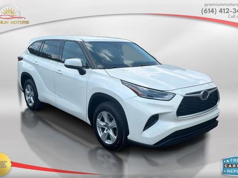 Used 2021 Toyota Highlander L FWD image 7
